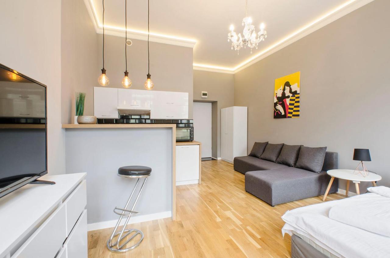 Cozy Apartments On Sierpnia Street 우치 외부 사진